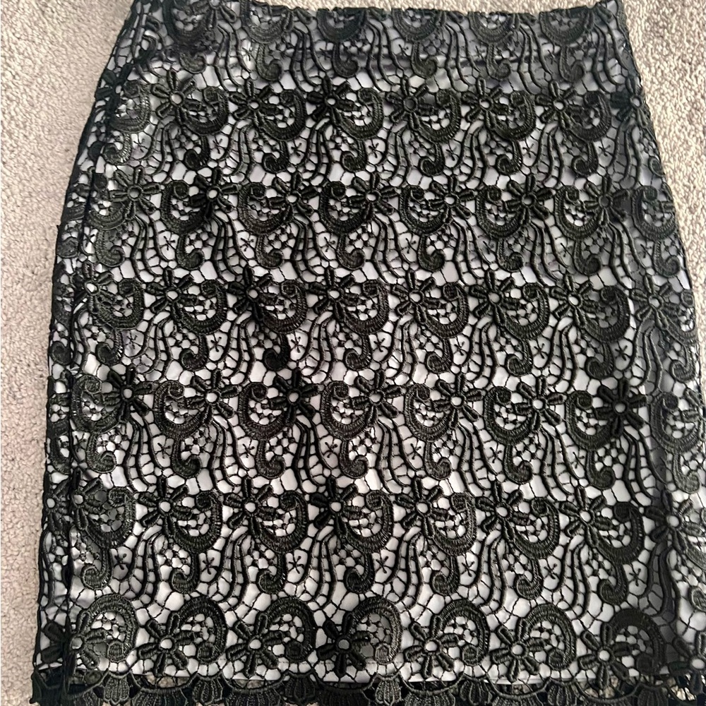 Ann Taylor Black Floral Lace Pencil Skirt